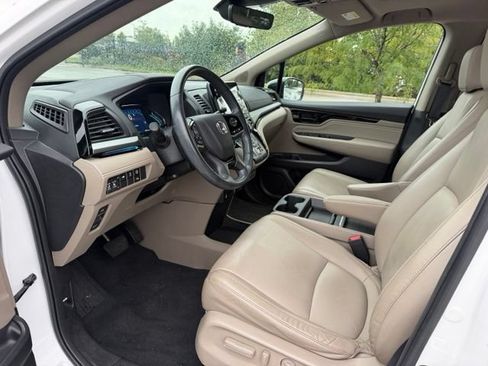 Used 2023 Honda Odyssey Touring image 12
