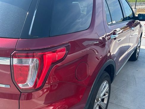 Used 2019 Ford Explorer Limited AWD/4WD image 6
