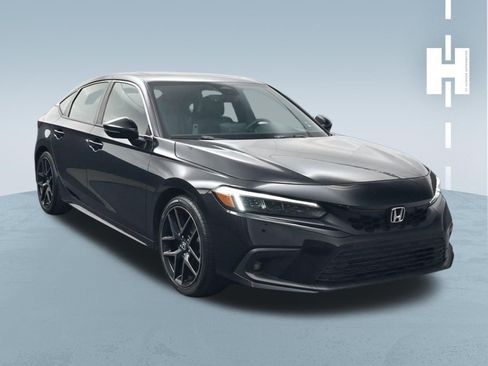 Used 2022 Honda Civic Sport Touring image 2