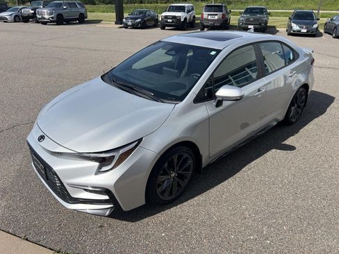 Used 2026 Toyota Corolla XSE FWD image 10