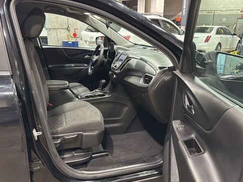 Used 2021 Chevrolet Equinox LT image 25