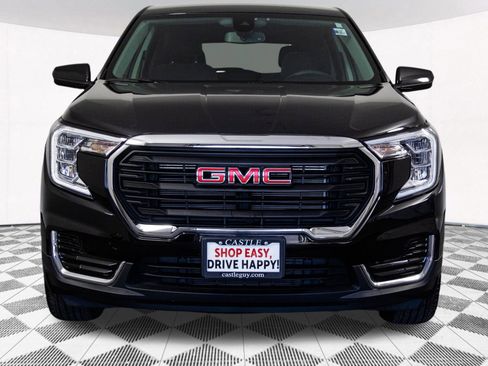 Used 2023 GMC Terrain SLE image 8