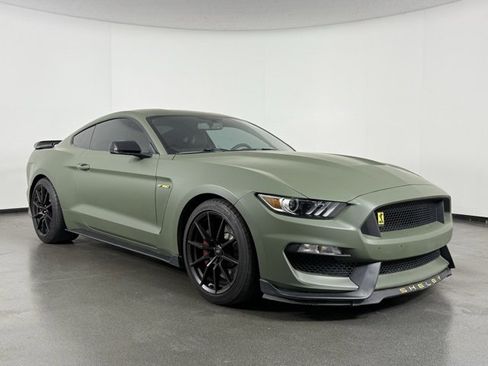 Used 2016 Ford Mustang Shelby GT350 w/ Technology Package image 2