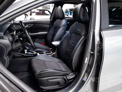 Used 2023 Kia Forte GT-Line w/ GT-Line Premium Package image 6