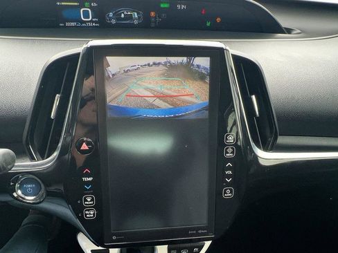 Used 2019 Toyota Prius Prime Premium image 25