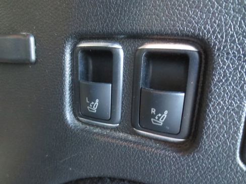 Used 2017 Mercedes-Benz GLS 450 4MATIC w/ Premium Package image 11