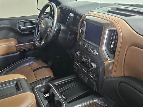 Used 2019 Chevrolet Silverado 1500 High Country image 10