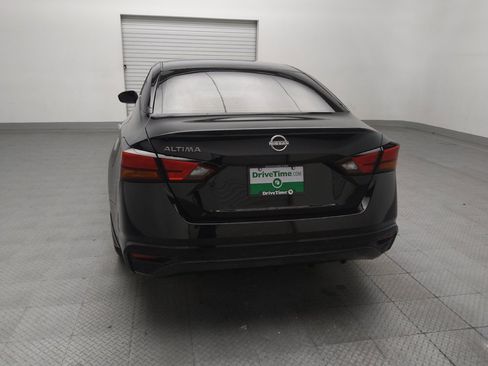Used 2024 Nissan Altima 2.5 S FWD image 6