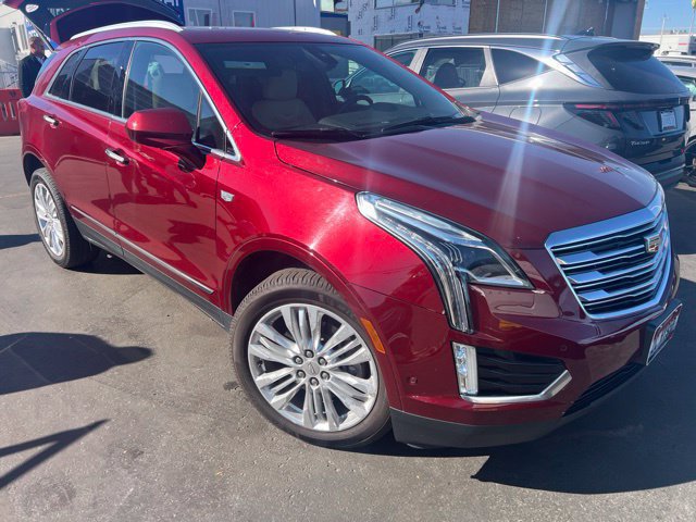 Used 2017 Cadillac XT5 Premium Luxury w/ Driver Assist Package AWD/4WD image 6