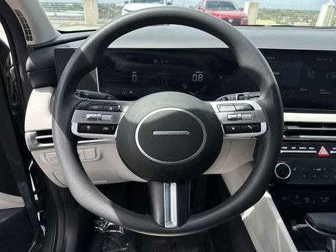Used 2025 Hyundai Tucson SEL FWD image 14