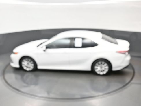 Used 2019 Toyota Camry LE w/ Convenience Package FWD image 36