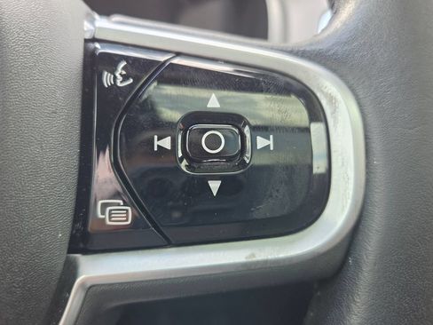 Used 2019 Volvo XC90 T5 Momentum w/ Protection Package Premier FWD image 34