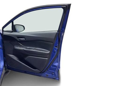 Used 2019 Toyota C-HR LE FWD image 9