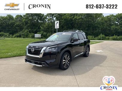 Used 2025 Nissan Pathfinder Platinum w/ Cargo Package