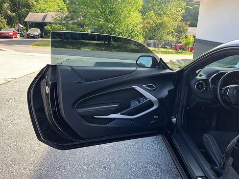 Used 2019 Chevrolet Camaro LT w/ RS Package image 26