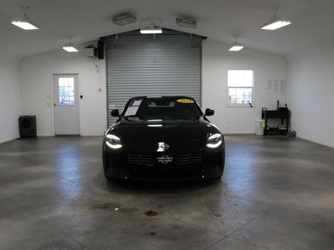 Used 2024 Nissan Z Performance w/ Floor Mat Package RWD image 3