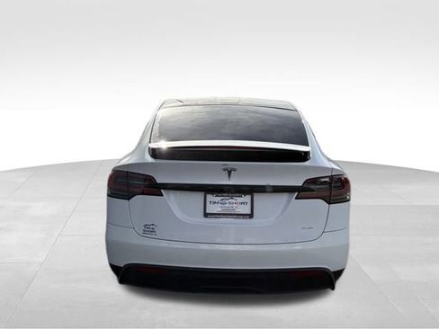 Used 2022 Tesla Model X Plaid image 6