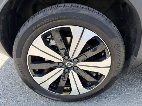 Used 2023 Volvo C40 Recharge Core AWD/4WD image 51