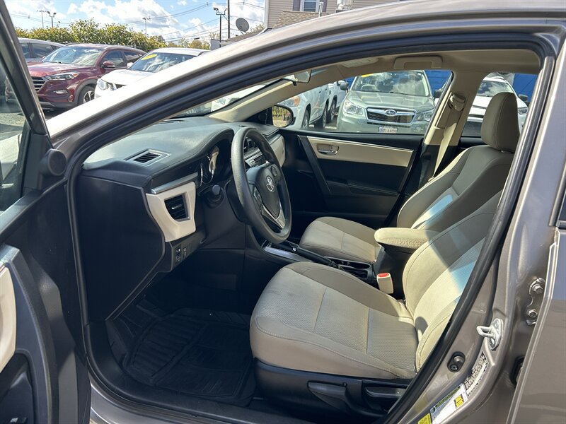 Used 2015 Toyota Corolla LE FWD image 7