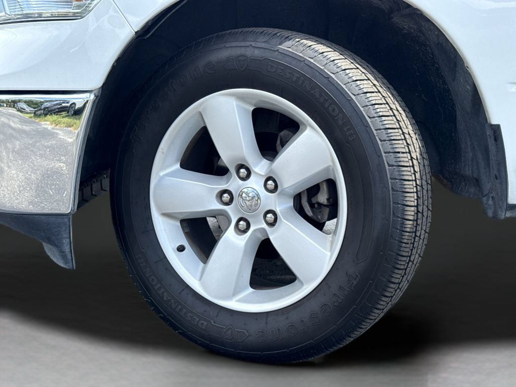 Used 2024 RAM 1500 Classic SLT AWD/4WD image 46