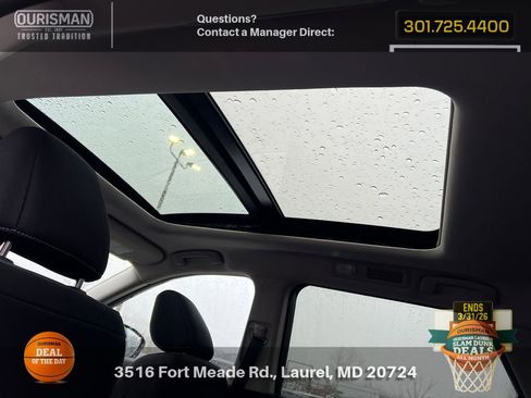 Used 2025 Nissan Pathfinder SV w/ SV Premium Package image 16