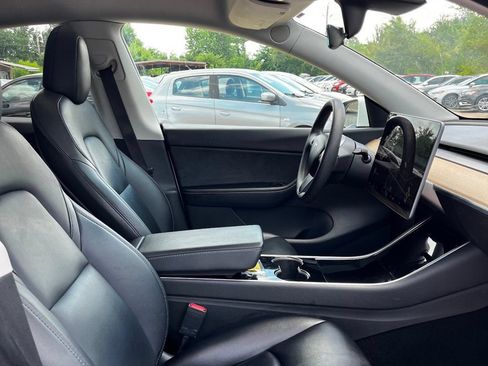 Used 2021 Tesla Model Y Long Range AWD/4WD image 16