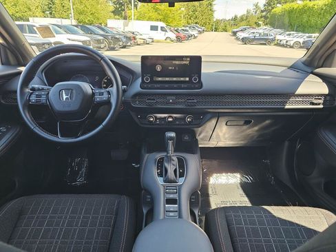 Certified 2025 Honda HR-V Sport image 28