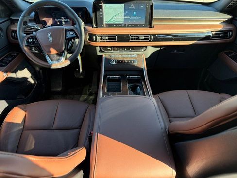 New 2026 Lincoln Aviator Reserve image 9