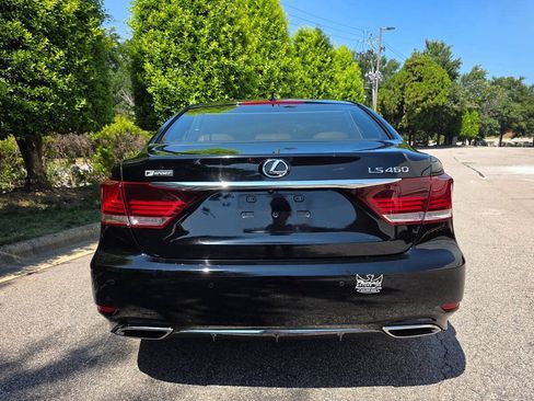 Used 2015 Lexus LS 460 AWD w/ F Sport Package image 4
