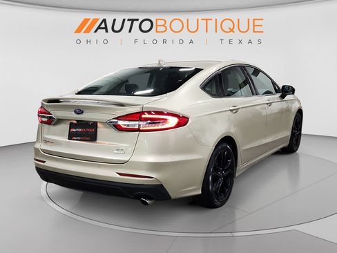 Used 2019 Ford Fusion SE w/ Equipment Group 151A FWD image 5