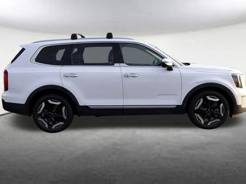 Used 2025 Kia Telluride S AWD/4WD image 14