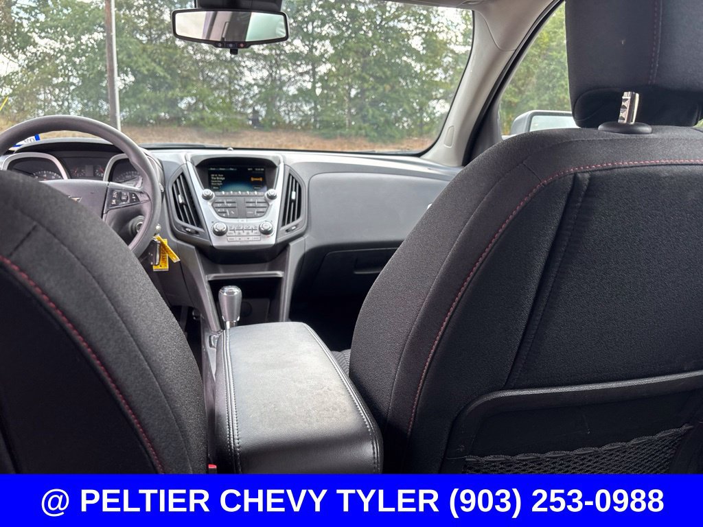 Used 2017 Chevrolet Equinox LS FWD image 19