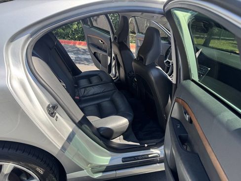 Used 2010 Volvo S80 3.2 image 39