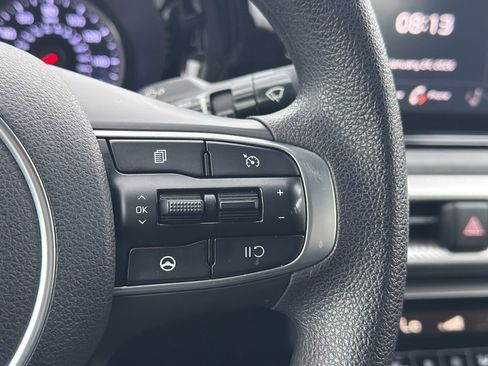 Used 2022 Kia K5 LXS image 19