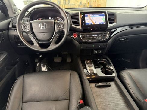 Used 2016 Honda Pilot Touring image 16
