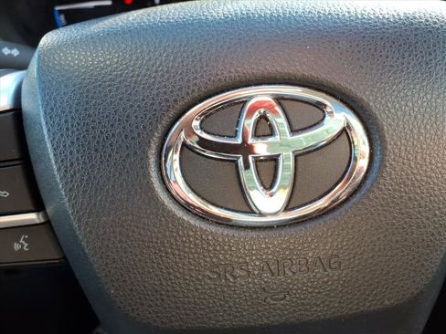 Certified 2024 Toyota Sienna XLE image 33