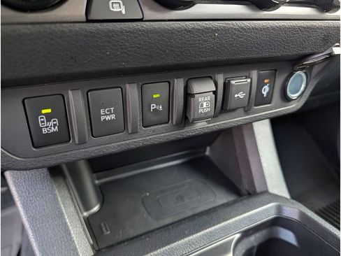 Used 2023 Toyota Tacoma TRD Sport w/ TRD Premium Sport Package AWD/4WD image 28