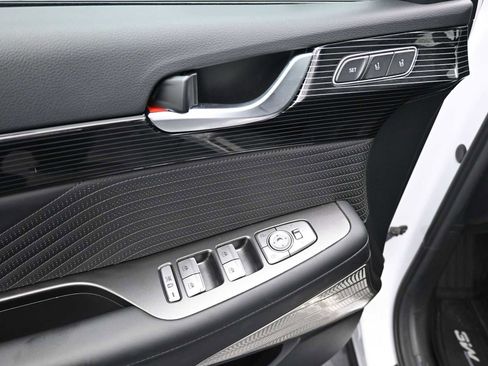 Used 2025 Hyundai Palisade Calligraphy image 10