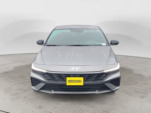 Certified 2025 Hyundai Elantra Sport image 8