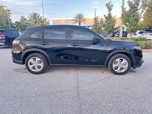 Used 2025 Honda HR-V LX image 7