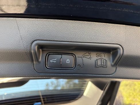 New 2026 Ford Explorer Active w/ Active Comfort Package image 22