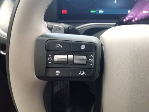 Used 2026 Hyundai Ioniq 9 Calligraphy AWD/4WD image 4