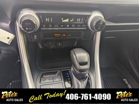 Used 2020 Toyota RAV4 LE image 21