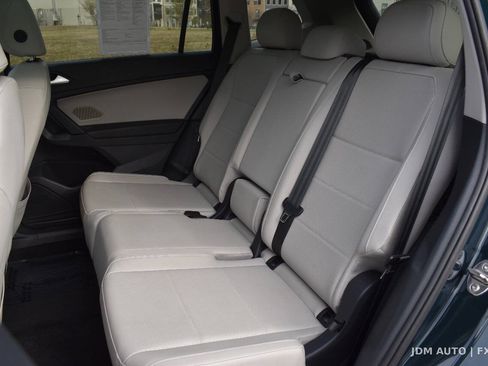 Used 2019 Volkswagen Tiguan SE AWD/4WD image 14