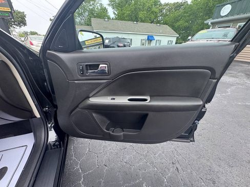 Used 2010 Ford Fusion SEL FWD image 30