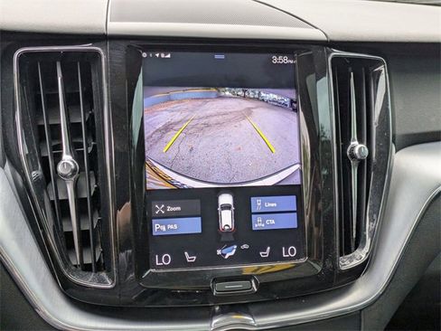 Used 2020 Volvo XC60 T5 Momentum image 15
