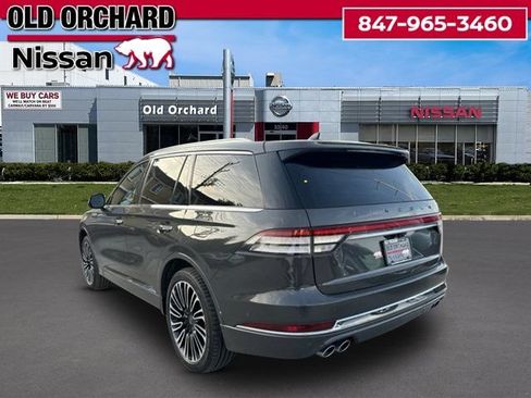 Used 2023 Lincoln Aviator Black Label AWD/4WD image 8