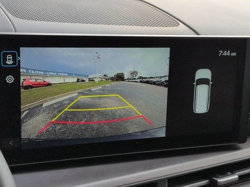 Used 2025 Hyundai Santa Fe SEL FWD image 19