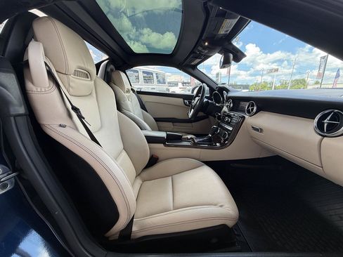 Used 2014 Mercedes-Benz SLK 250 image 34