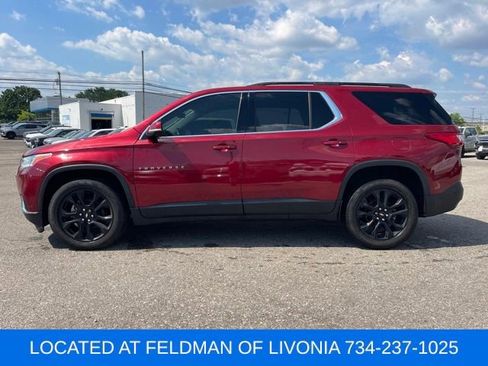 Used 2020 Chevrolet Traverse LT w/ LT Premium Package FWD image 2